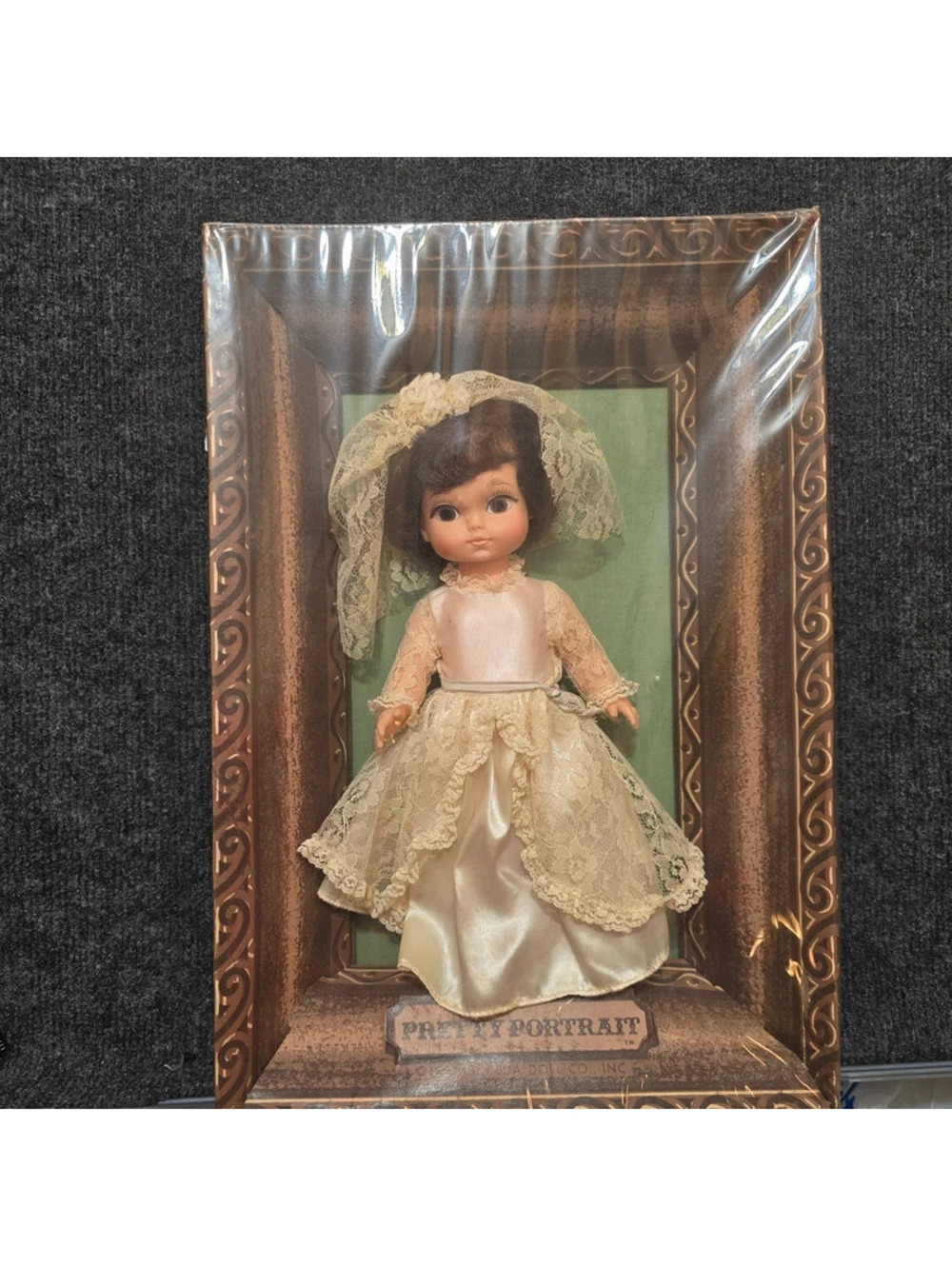 1966 Uneeda Pretty Portrait Doll • Vintage Bridal Gown • Original Box